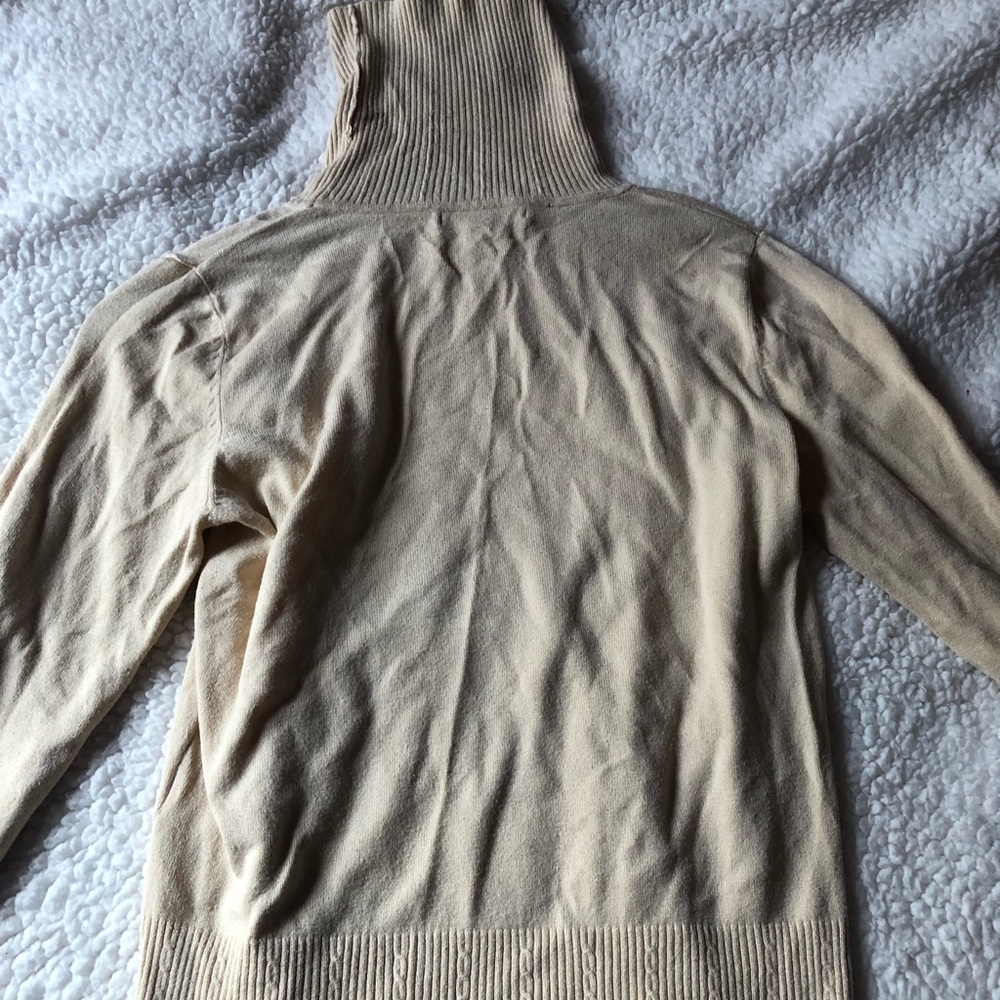 CHAMPAGNE/ BEIGE TURTLE NECK LONG SLEEVE